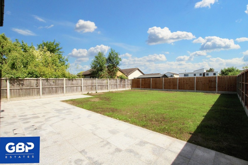 Images for Room 5, Stanford Le-Hope, SS17