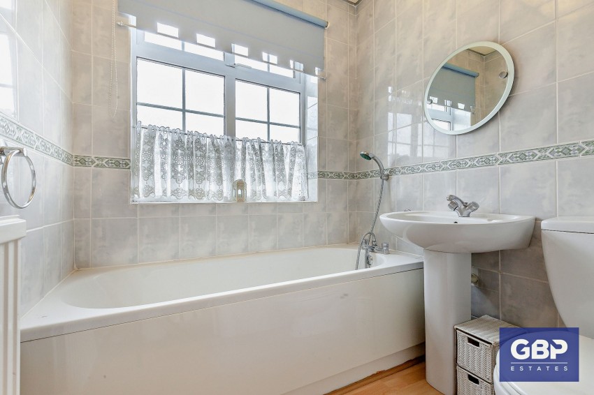 Images for Dee Way, Romford, RM1