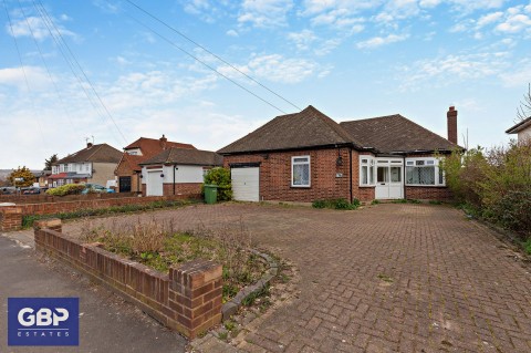 View Full Details for Pettits Lane, Romford, RM1