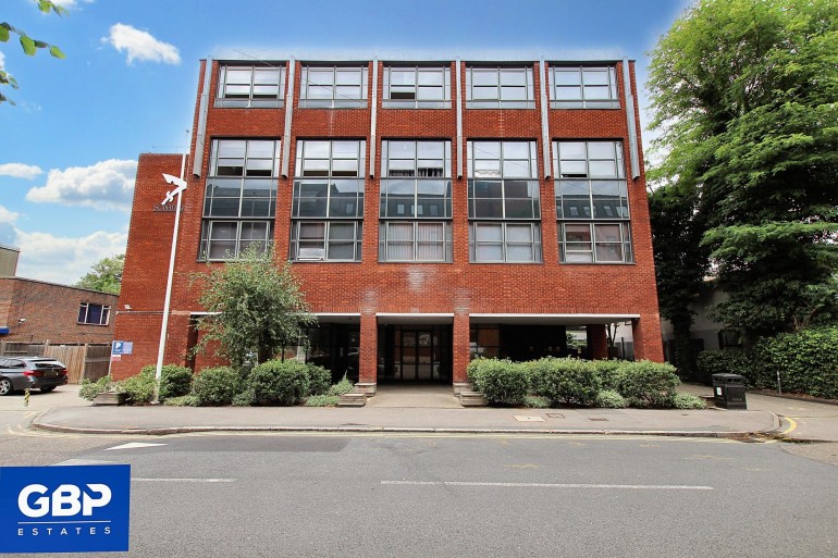 Eastern Road, Scimitar House, RM1