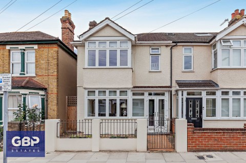 View Full Details for Mildmay Road, Romford, RM7