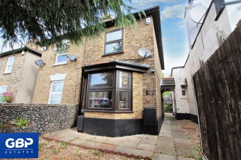 View Full Details for Brentwood Road, Romford, RM1
