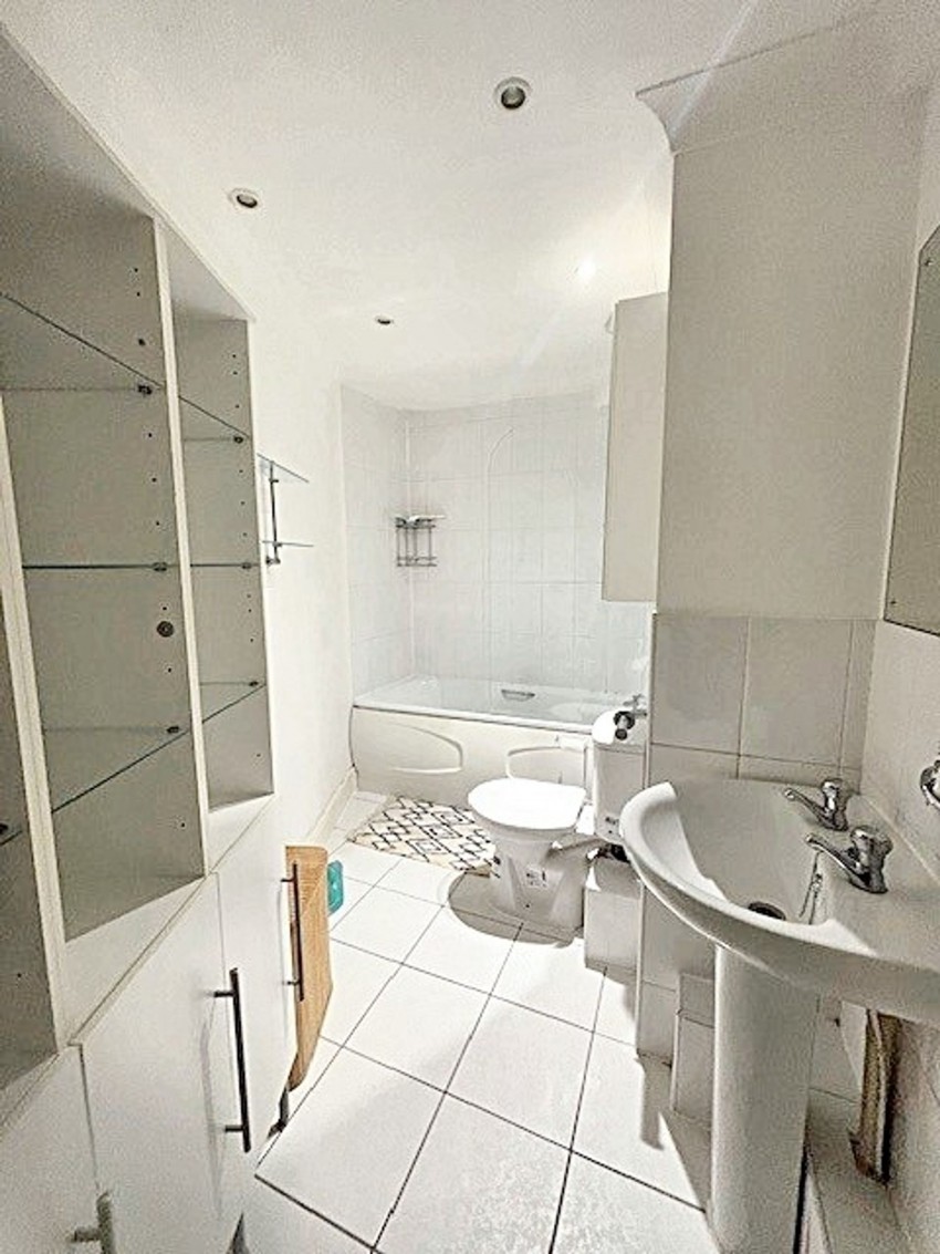 Images for Kidman Close, Nyall Court Kidman Close, RM2