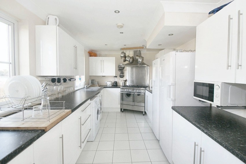 Images for Kidman Close, Nyall Court Kidman Close, RM2