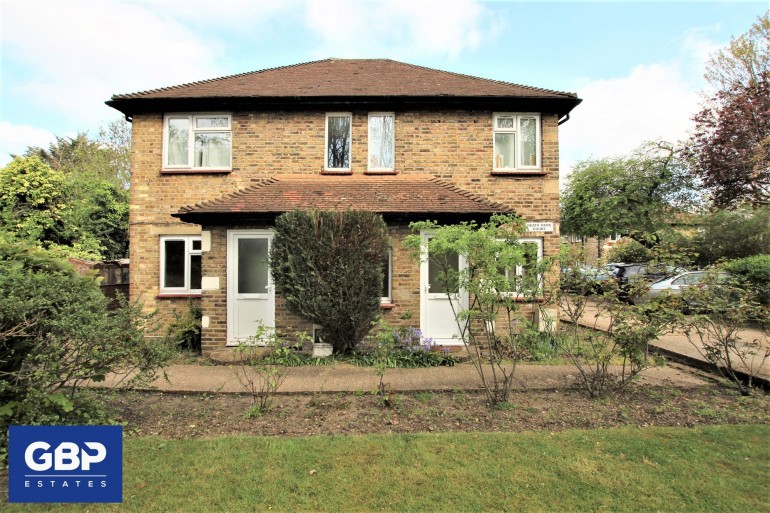 Heath Park Court, Romford, RM2