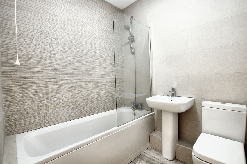 Images for Victoria Road, Romford, RM1