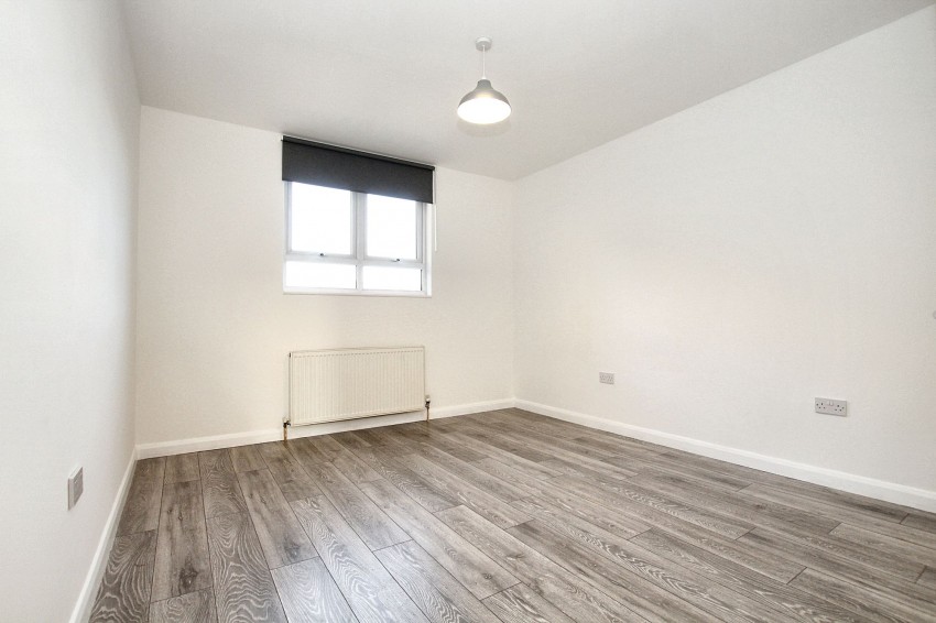 Images for Victoria Road, Romford, RM1