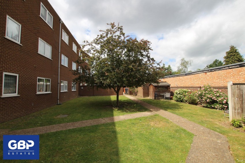 Images for Station Road, Gidea Park, RM2