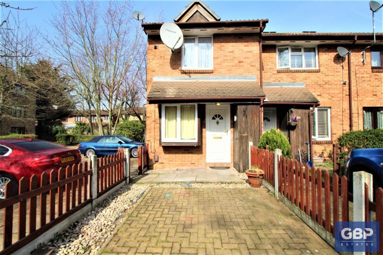 Sapphire Close, Dagenham, RM8