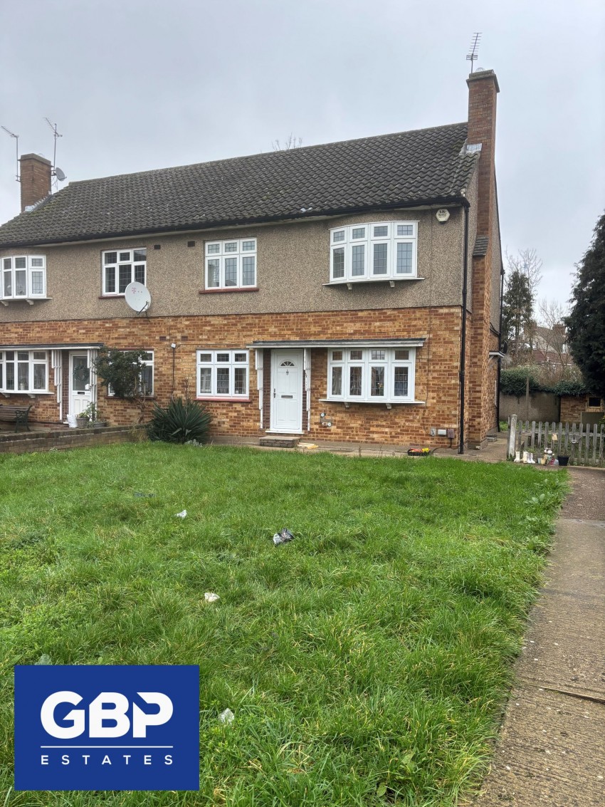 Images for Chalforde Gardens, Romford, RM2