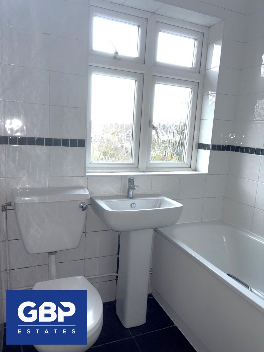 Images for Chalforde Gardens, Romford, RM2