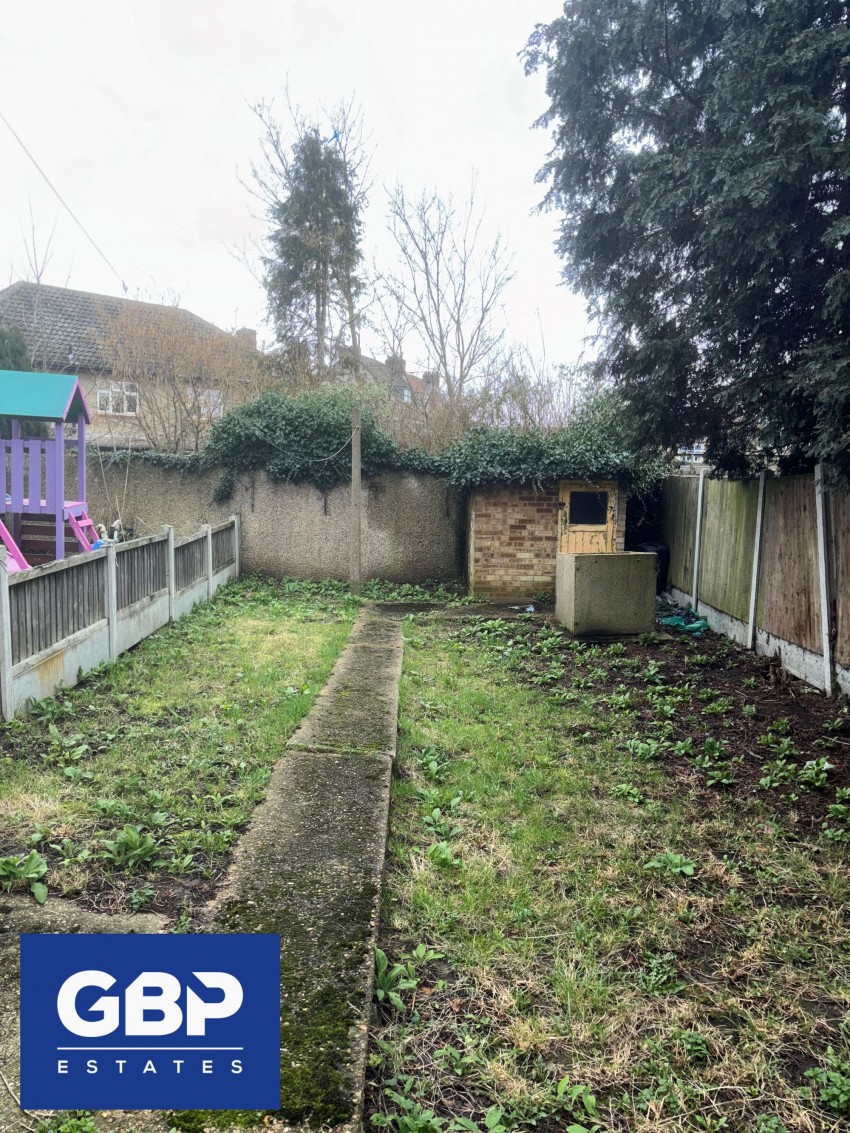 Images for Chalforde Gardens, Romford, RM2