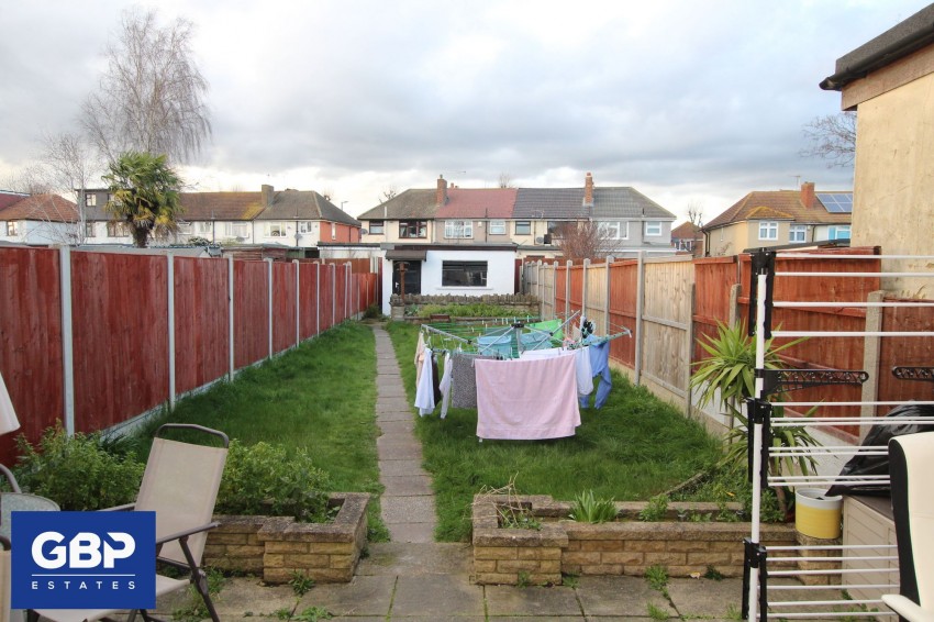 Images for Woburn Avenue, Hornchurch, RM12