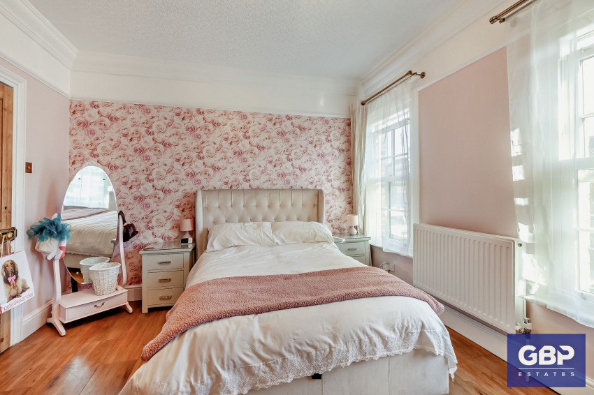 Images for Shaftesbury Road, Romford, RM1