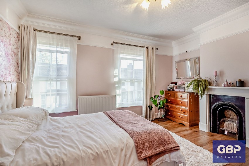 Images for Shaftesbury Road, Romford, RM1