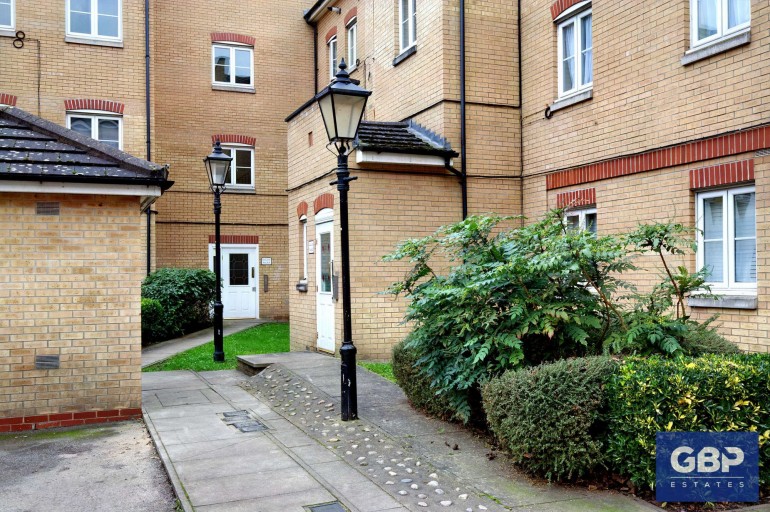 Kidman Close, Gidea Park, RM2