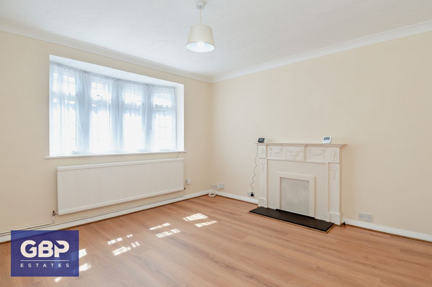 Images for Chalforde Gardens, Romford, RM2