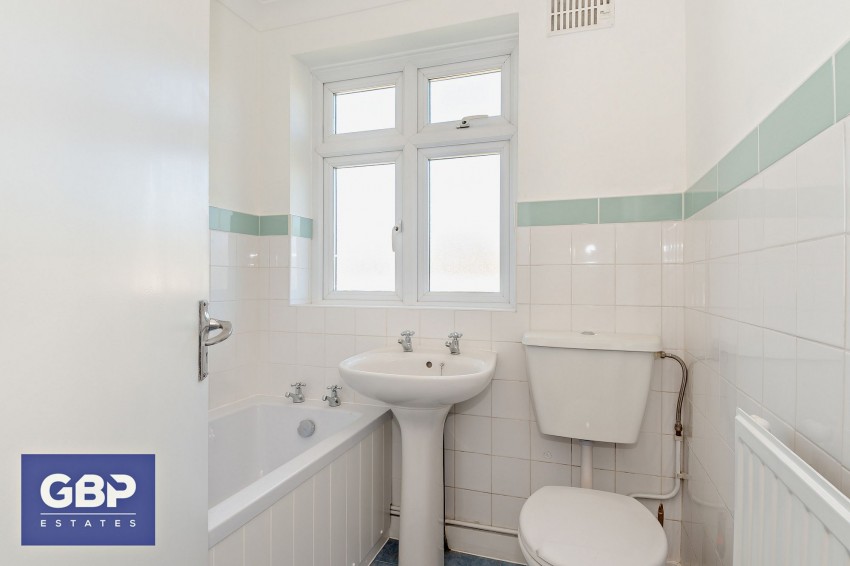 Images for Chalforde Gardens, Romford, RM2