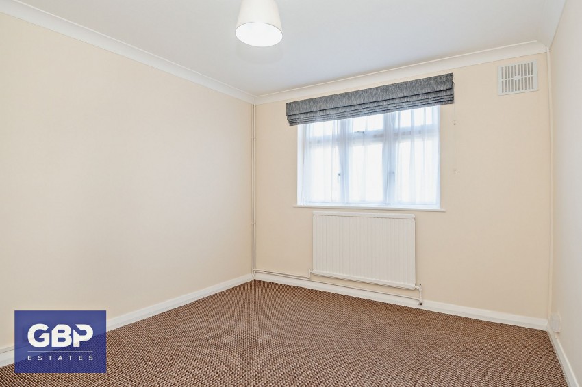 Images for Chalforde Gardens, Romford, RM2