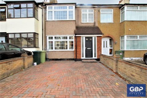 View Full Details for Westland Avenue, Hornchurch, RM11
