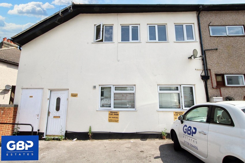 Images for Knightsbridge Gardens, Romford, RM7