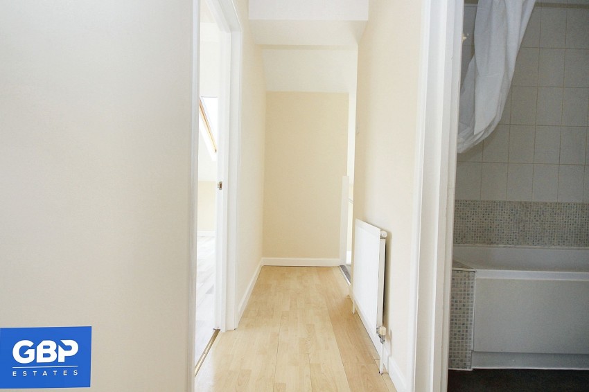 Images for Knightsbridge Gardens, Romford, RM7