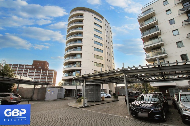 Mercury Gardens, Romford, RM1