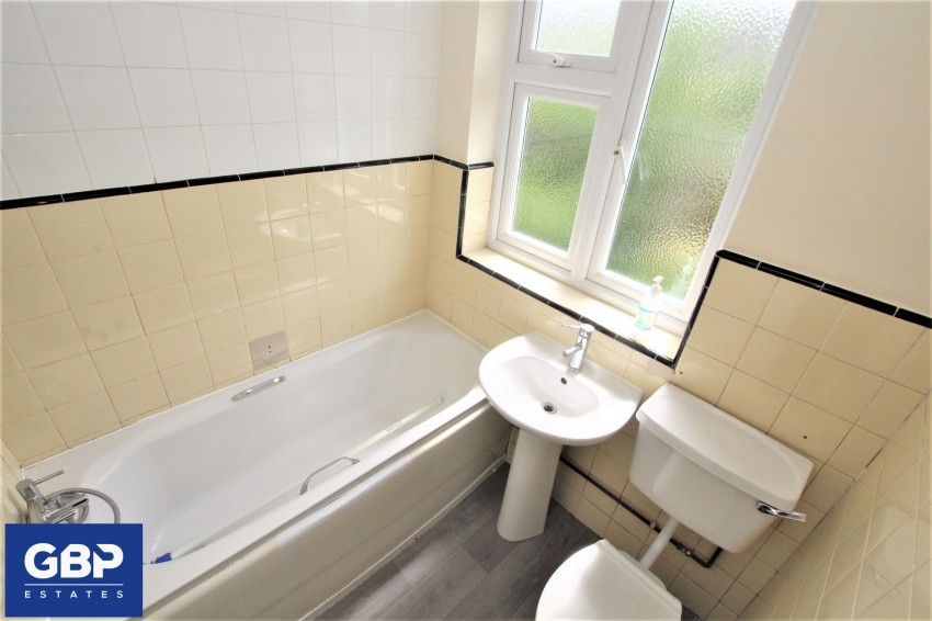 Images for Station Road, Gidea Park, RM2