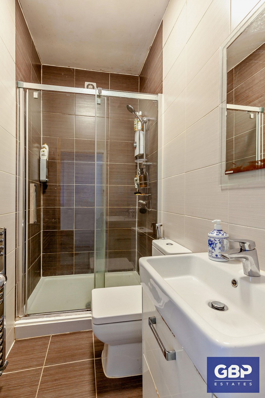 Images for Broomhill Road, Ilford, IG3