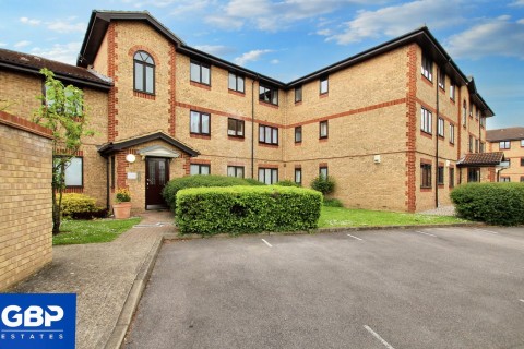 View Full Details for Hutchins Close, Hornchurch, RM12
