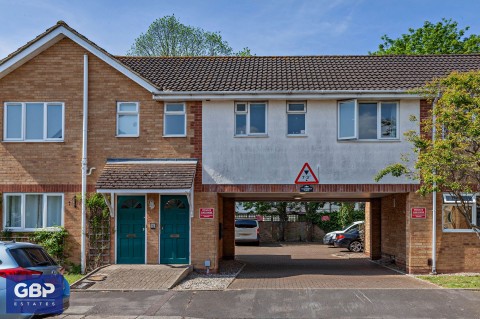 View Full Details for Alexandra Road, Romford, RM1