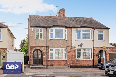 View Full Details for Rosedale Road, Romford, RM1