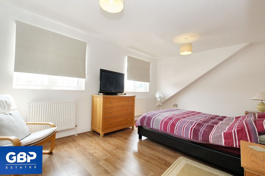 Images for Hunter Drive, Hornchurch, RM12