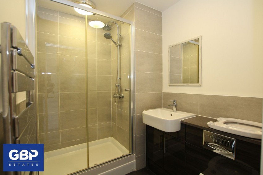 Images for Oaklands Avenue, Romford, RM1